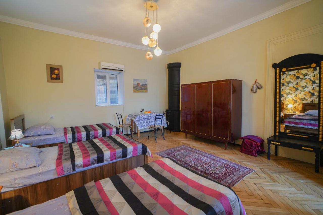 Leon Rooms Tiflis Dış mekan fotoğraf