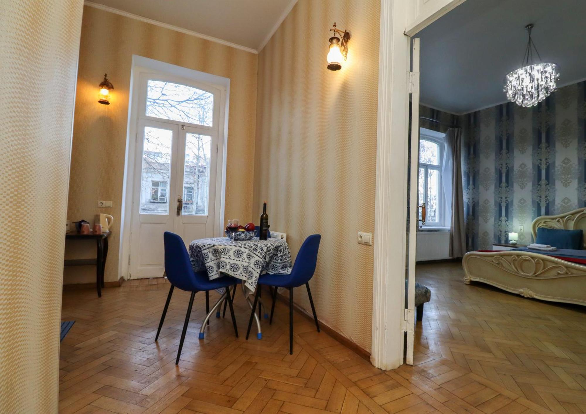 Leon Rooms Tiflis Dış mekan fotoğraf