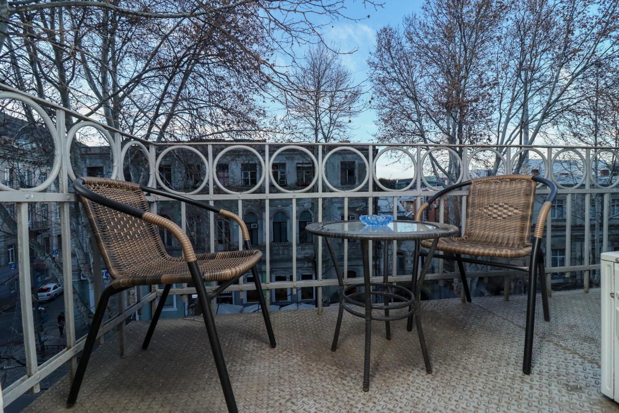 Leon Rooms Tiflis Dış mekan fotoğraf