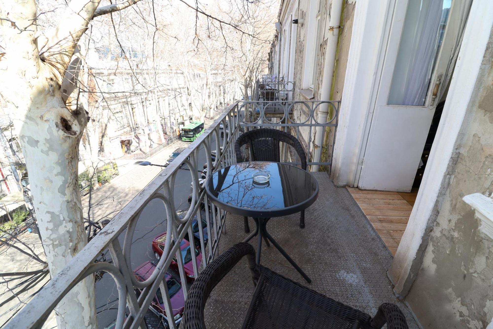 Leon Rooms Tiflis Dış mekan fotoğraf